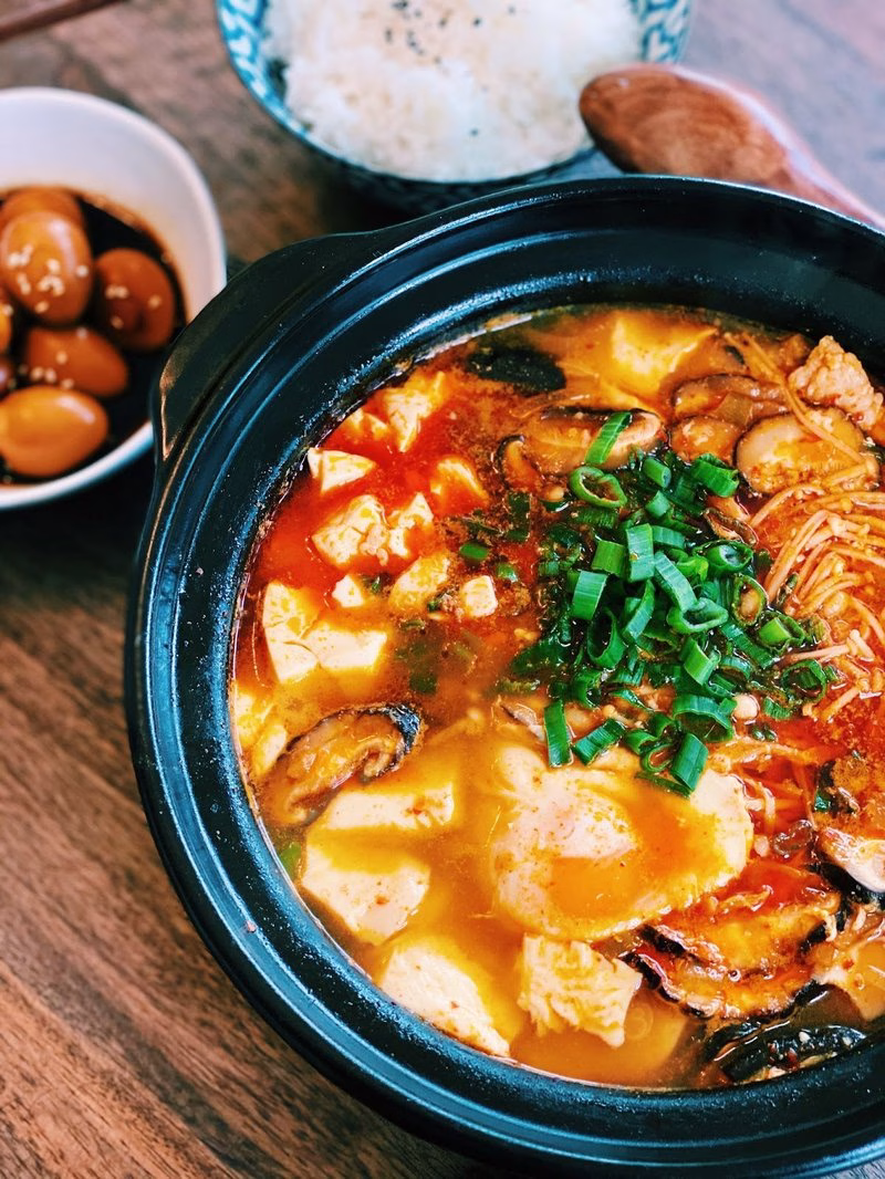 Beoseot Soondubu (Mushroom Tofu Stew)