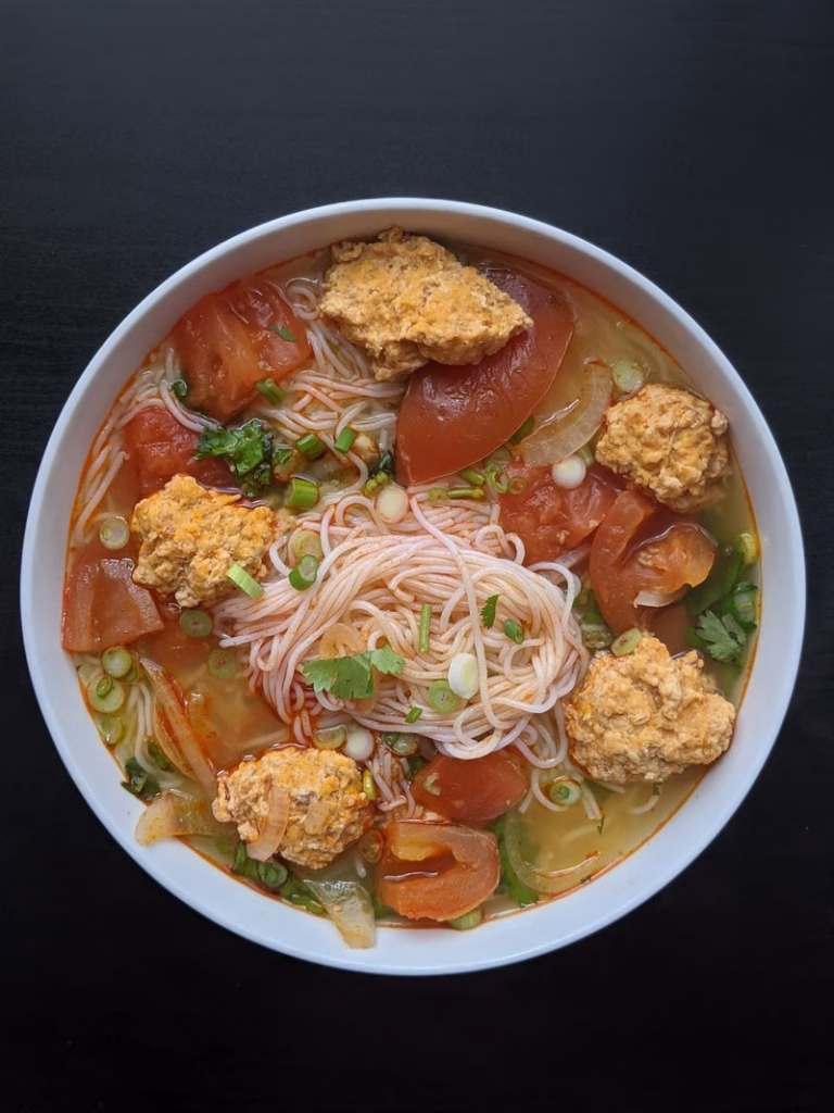 Bun Rieu (Crab Noodle Soup) Recipe - Cook Your Yummy Cuisine
