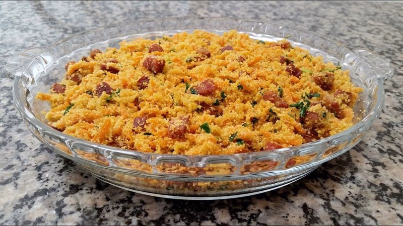 Farofa Com Cenoura E Calabresa