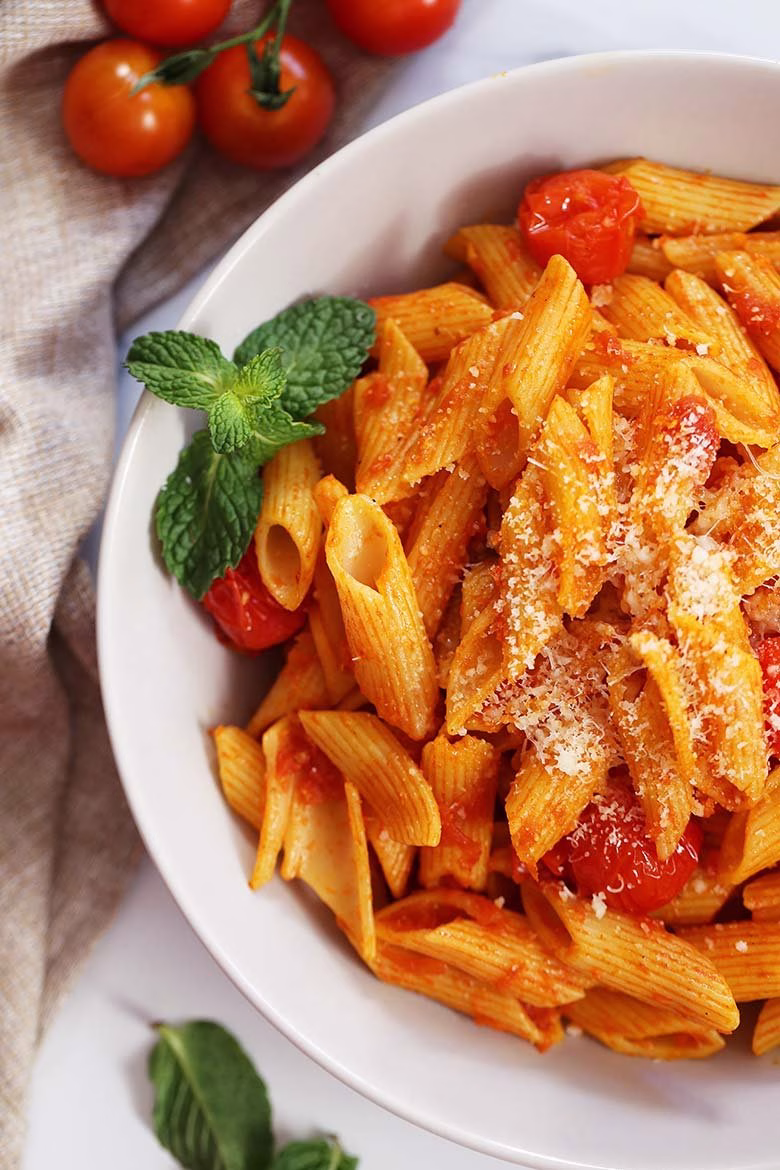 Flomaria (Pasta With Tomato)