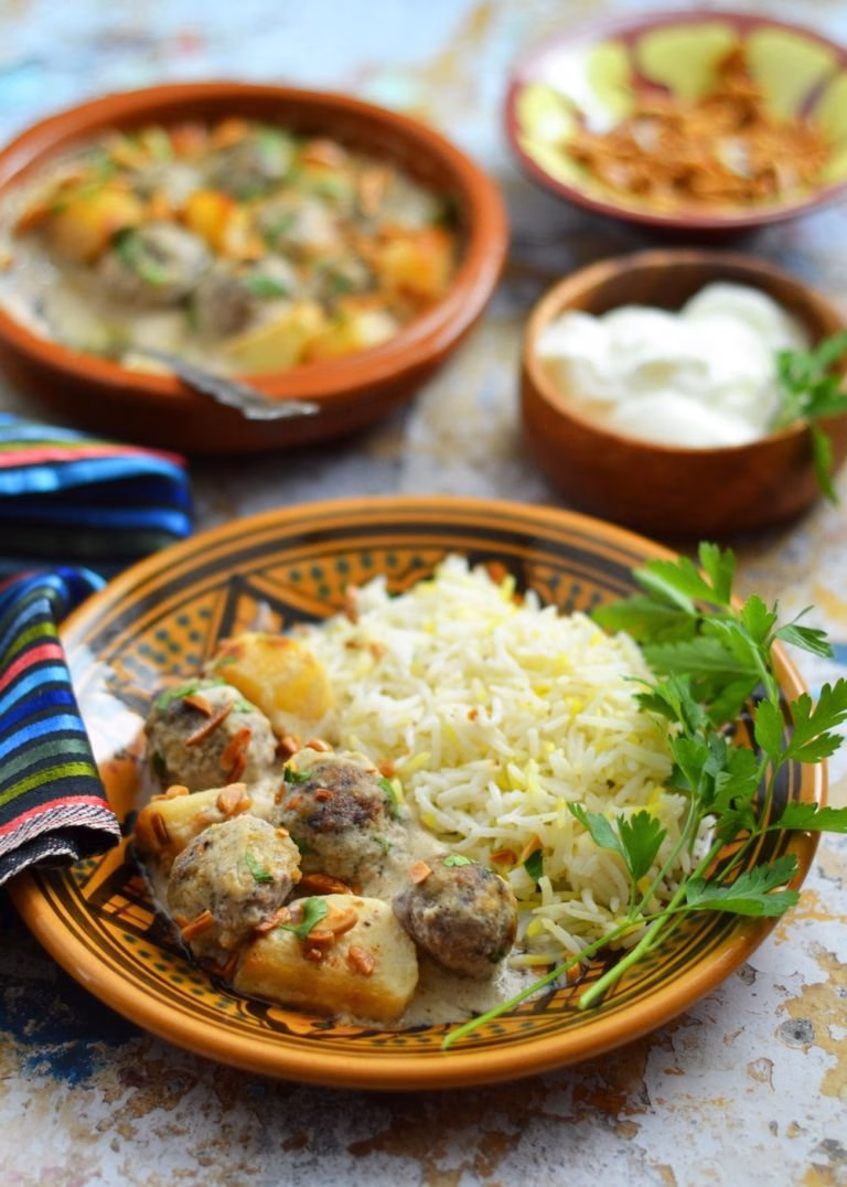 Kafta Bi Tahini (Meatballs In Tahini Sauce)