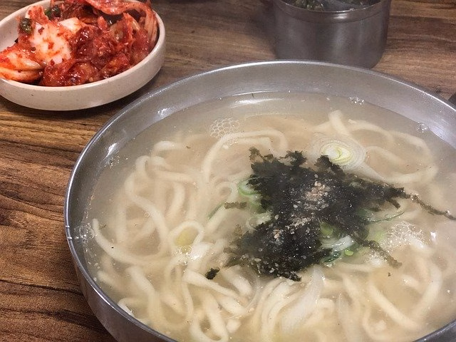Kalguksu Kimchi Noodles