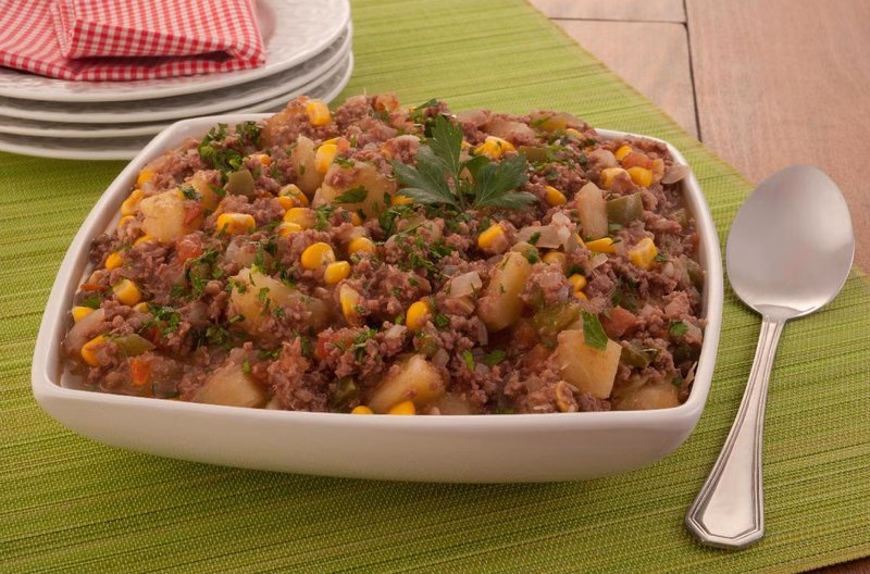 Mandioca Com Carne Moída (Cassava With Ground Meat)
