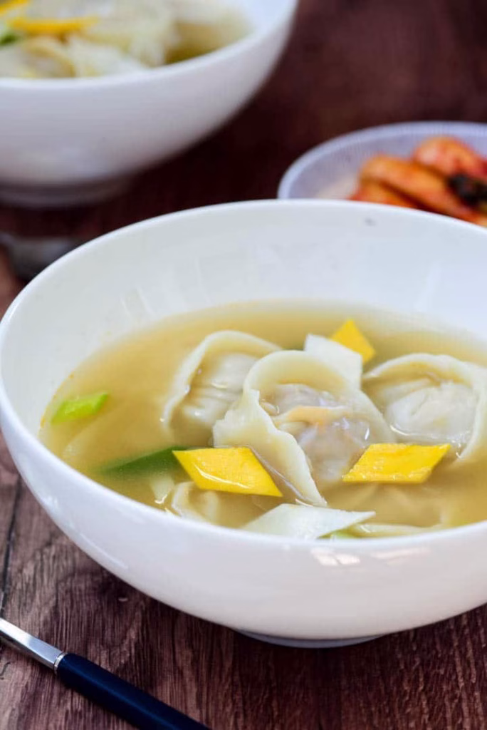 Manduguk (Dumpling Soup) Recipe - Cook Your Yummy Cuisine