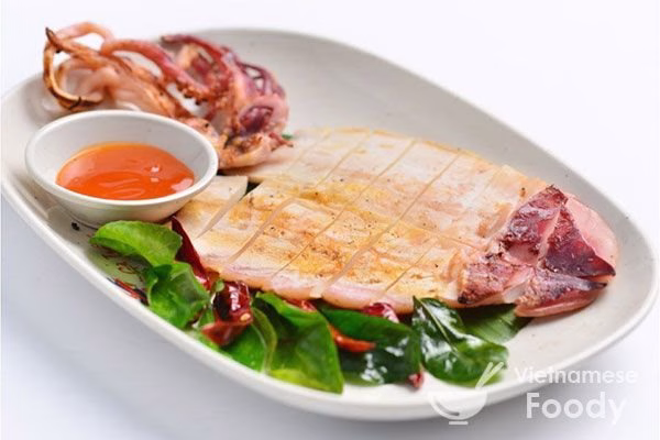 Muc Nuong (Grilled Squid)