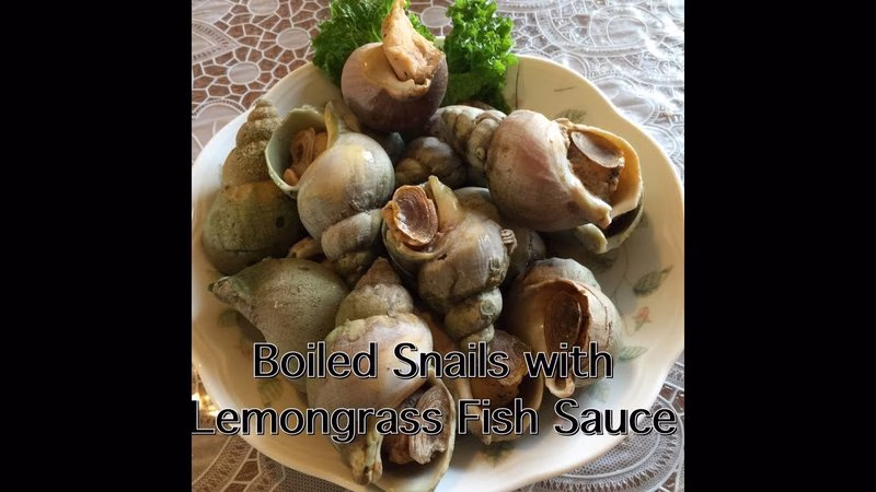 Oc Luoc Xa (Boiled Lemongrass Snails)