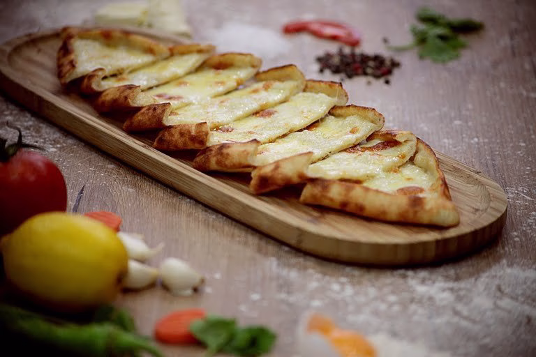 Pide Kaşarlı