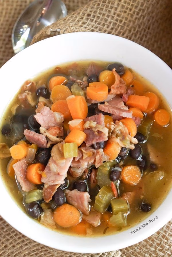 Sup Bong (Vegetable Soup)