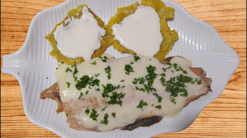Trucha Con Salsa De Queso (Trout With Cheese Sauce)